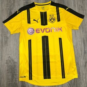Borussia Dortmund 2016 home jersey size large  damaged sponser